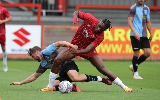 阿森纳客场击败查尔顿，紧追前列的简单介绍