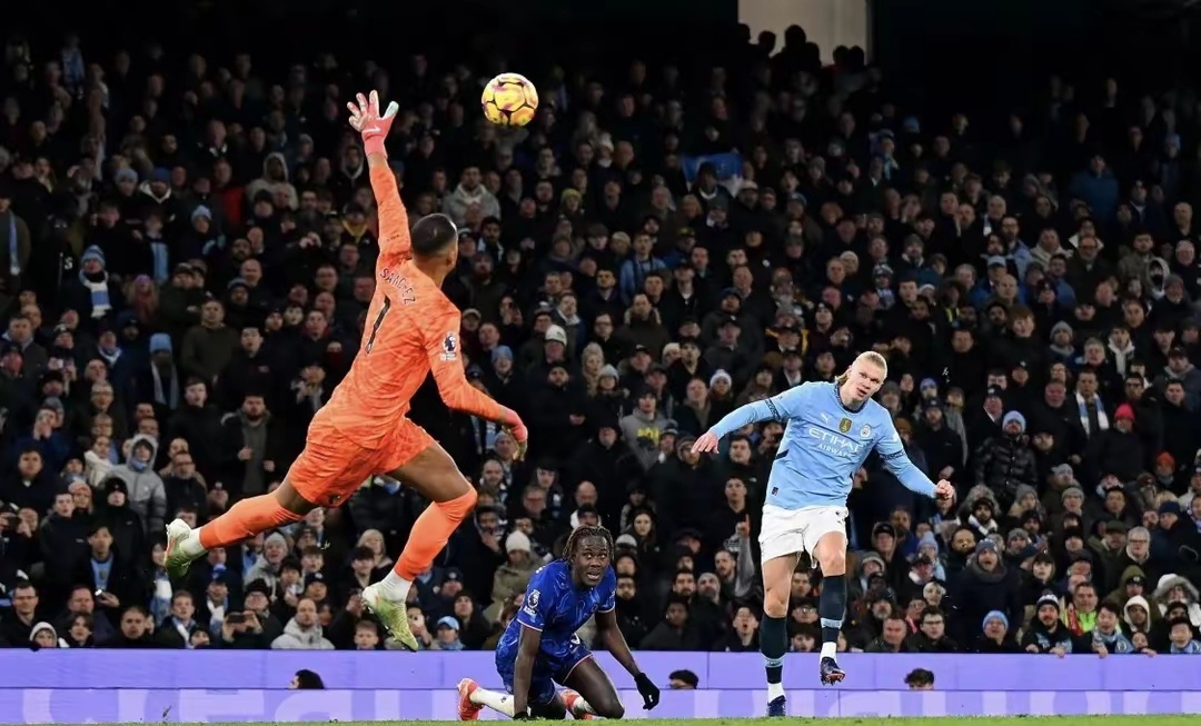 特雷维索前锋射门偏出比赛中掉队